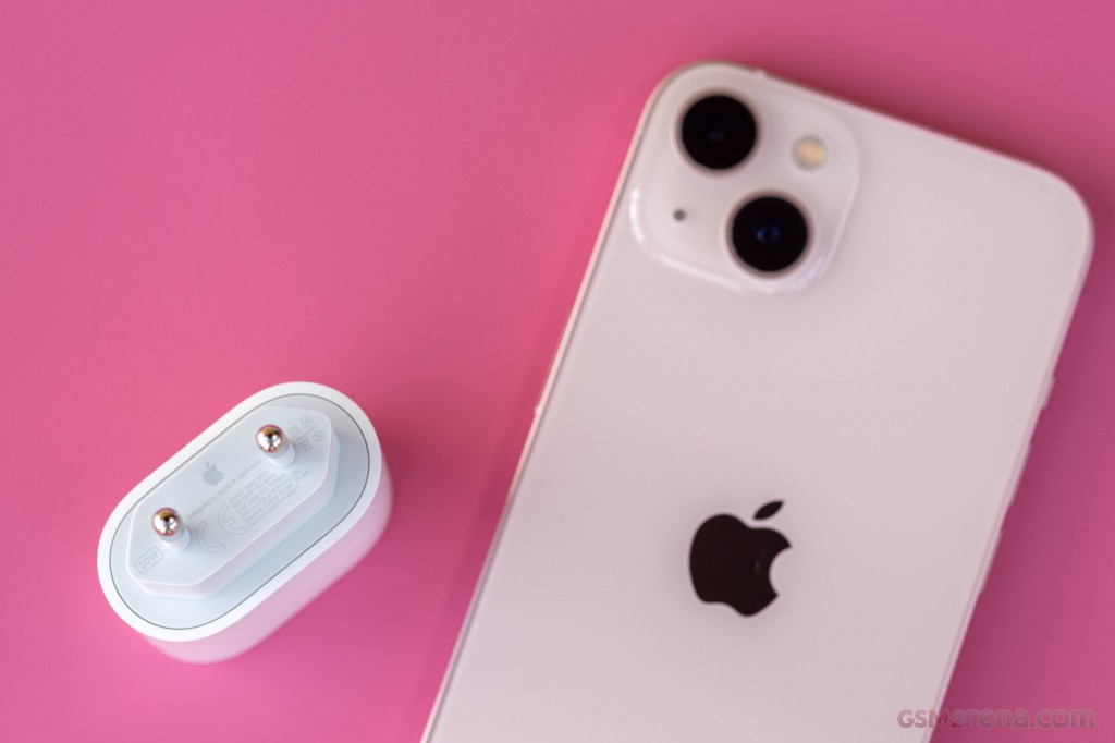 Apple iPhone 13 hands-on photo 2