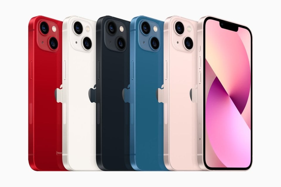 Apple iPhone 13 view 7