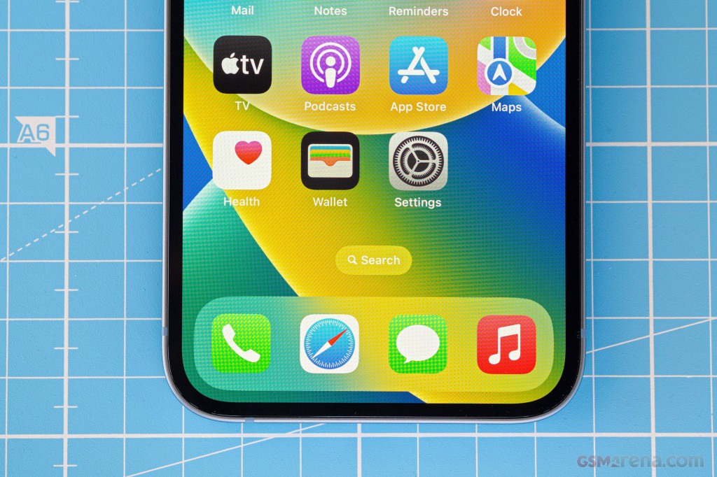 Apple iPhone 14 hands-on photo 6