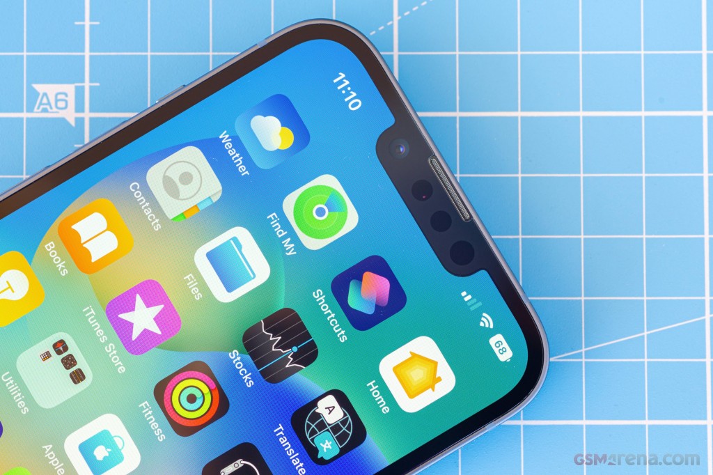 Apple iPhone 14 hands-on photo 8