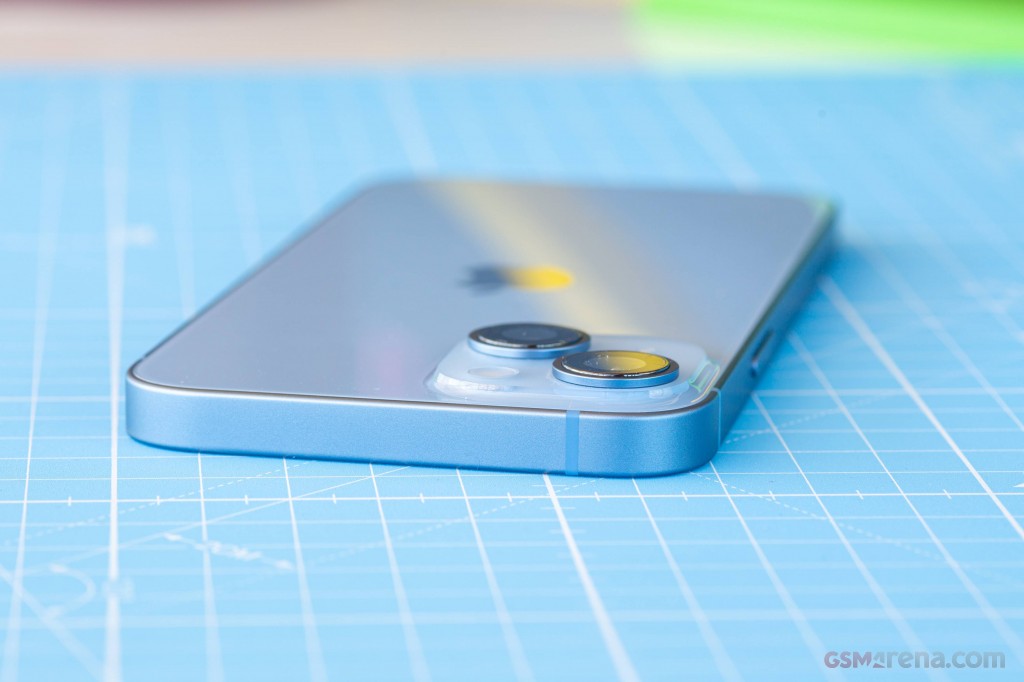 Apple iPhone 14 hands-on photo 13
