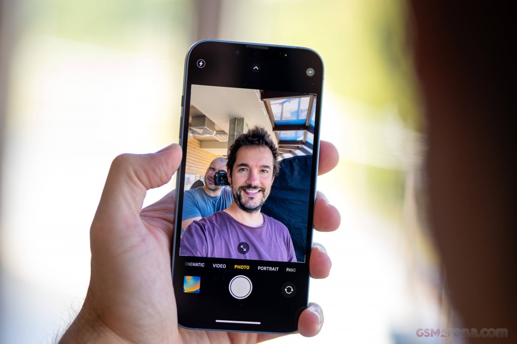 Apple iPhone 14 hands-on photo 17