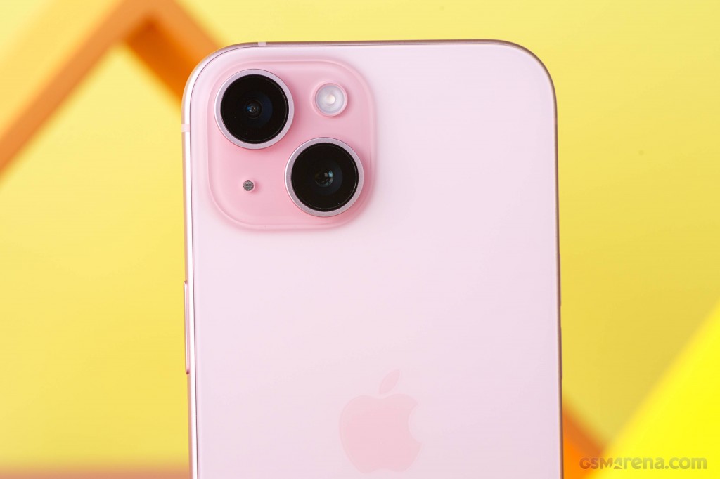 Apple iPhone 15 hands-on photo 1