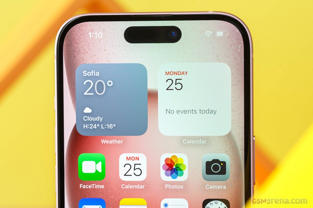 Apple iPhone 15 hands-on photo 2