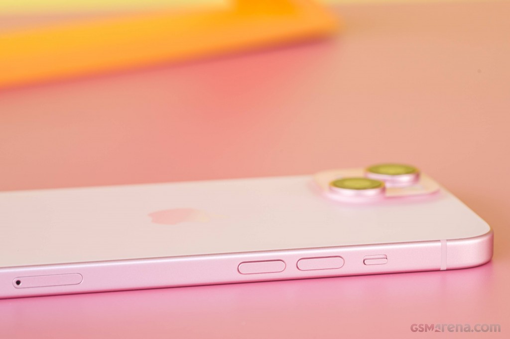 Apple iPhone 15 hands-on photo 6