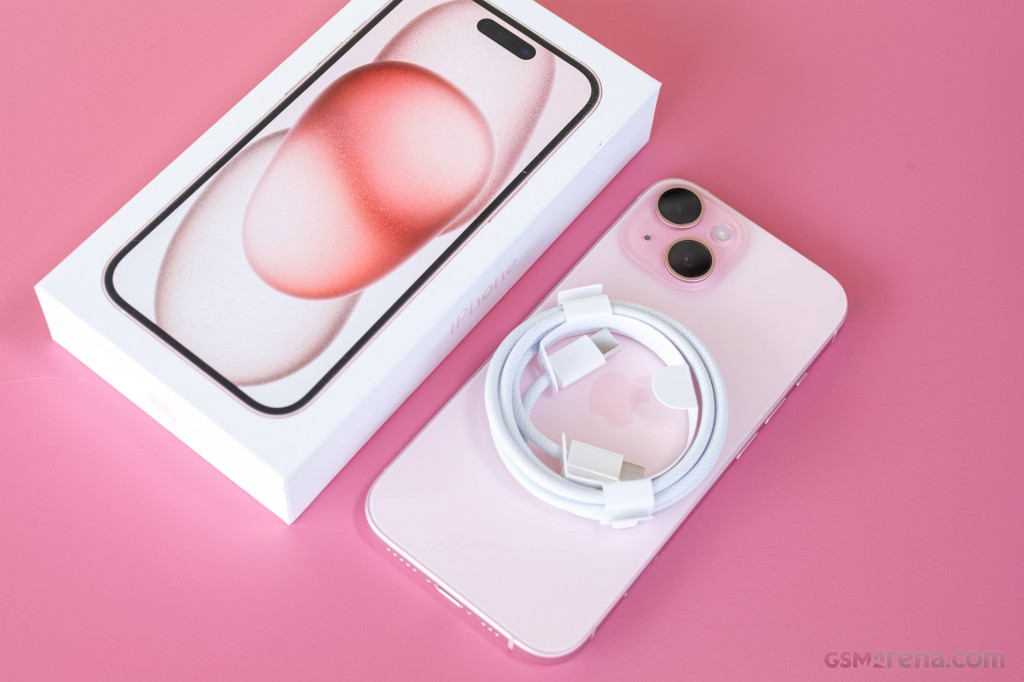 Apple iPhone 15 hands-on photo 14