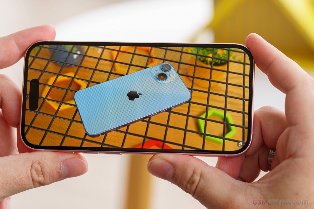 Apple iPhone 15 hands-on photo 31