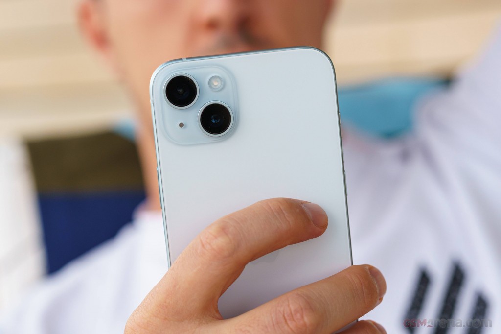 Apple iPhone 15 Plus hands-on photo 15