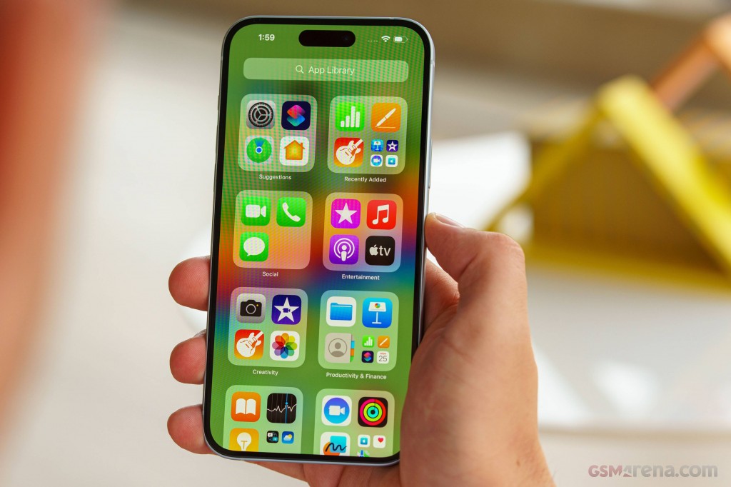 Apple iPhone 15 Plus hands-on photo 18