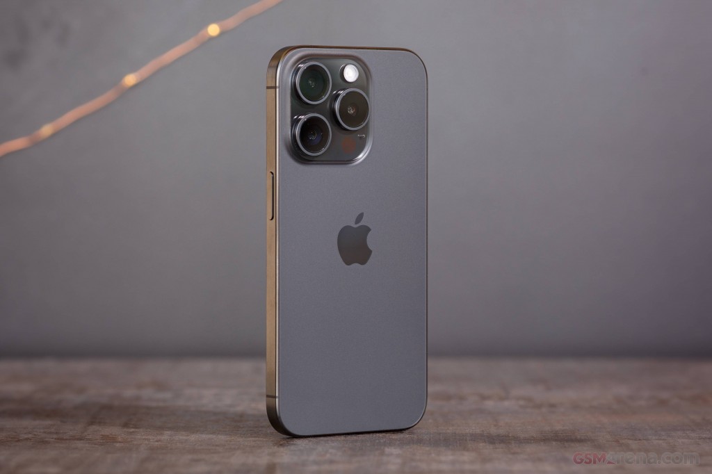 Apple iPhone 15 Pro hands-on photo 4