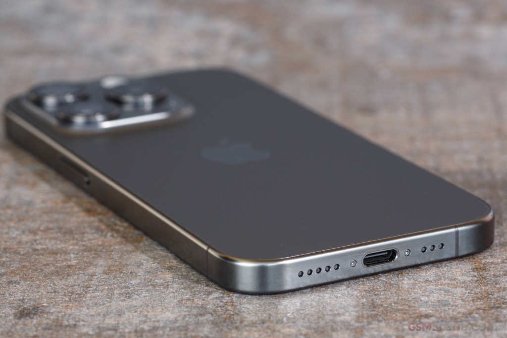 Apple iPhone 15 Pro hands-on photo 7