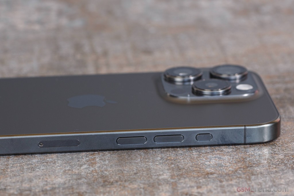 Apple iPhone 15 Pro hands-on photo 10