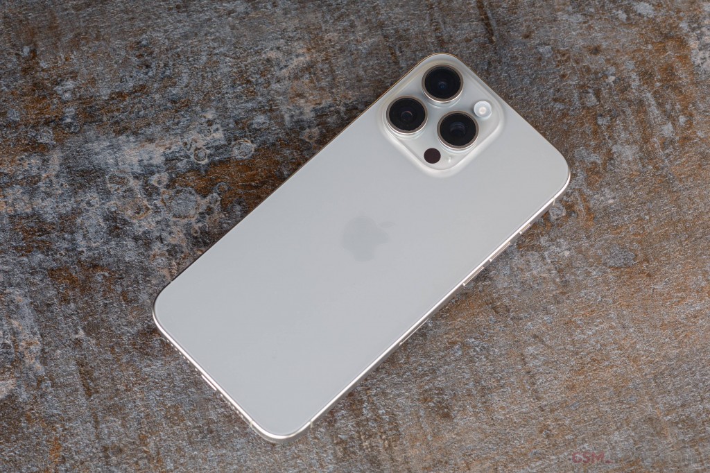 Apple iPhone 15 Pro Max hands-on photo 4