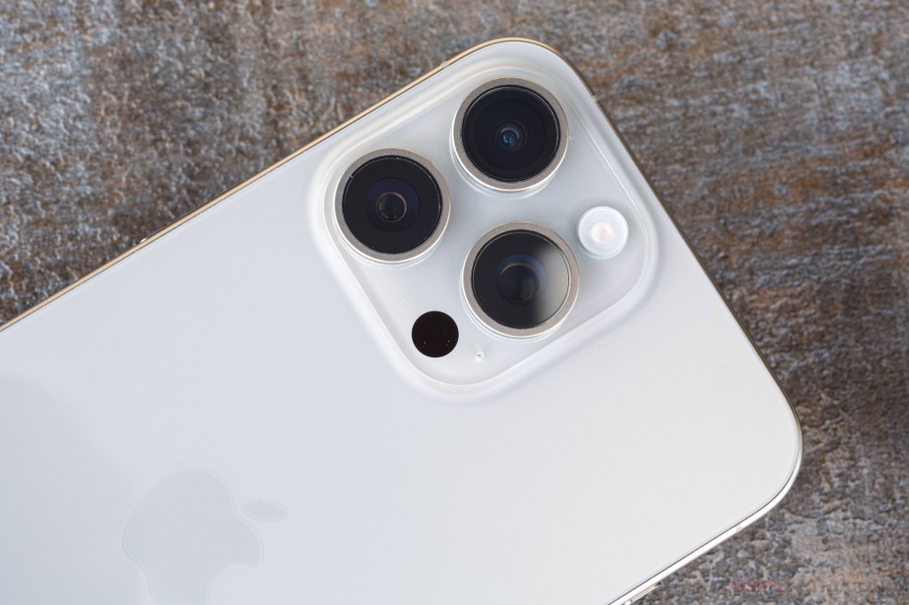 Apple iPhone 15 Pro Max hands-on photo 9