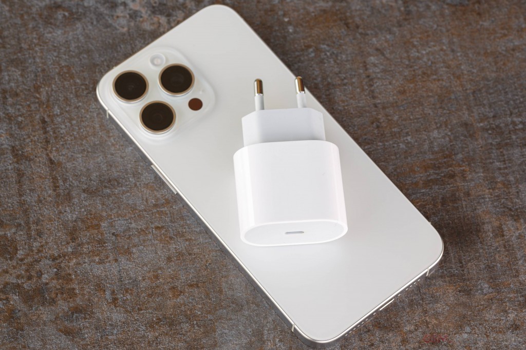 Apple iPhone 15 Pro Max hands-on photo 18