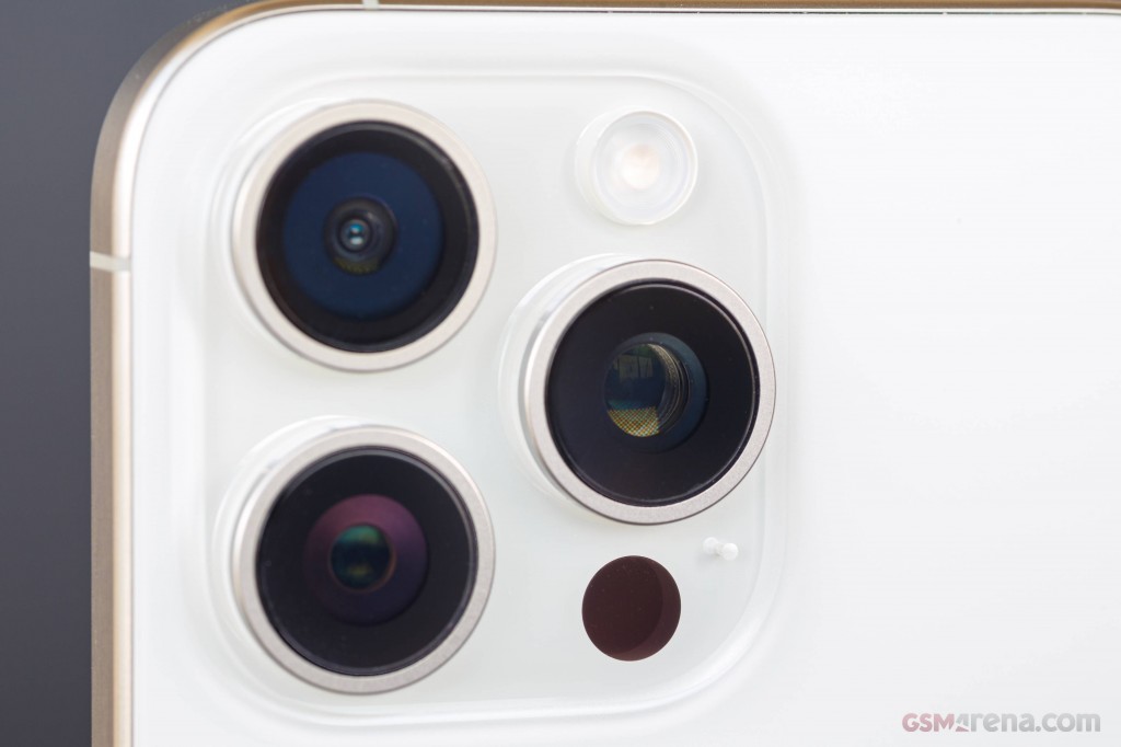 Apple iPhone 15 Pro Max hands-on photo 20