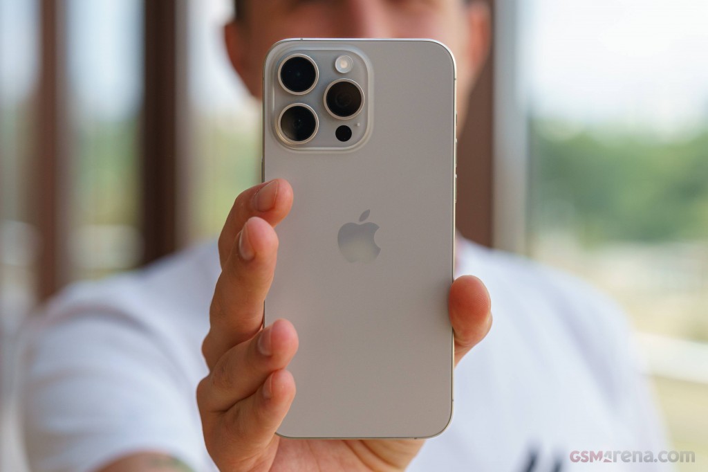Apple iPhone 15 Pro Max hands-on photo 21