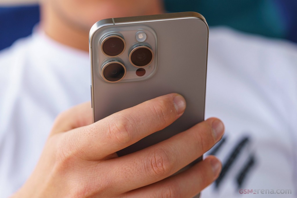 Apple iPhone 15 Pro Max hands-on photo 26