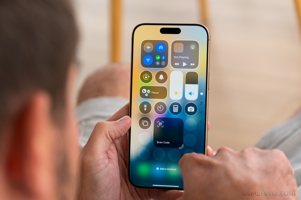Apple iPhone 16 hands-on photo 27
