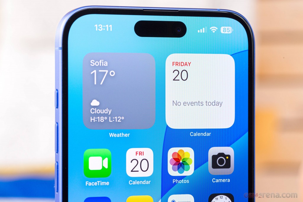 Apple iPhone 16 Plus hands-on photo 9