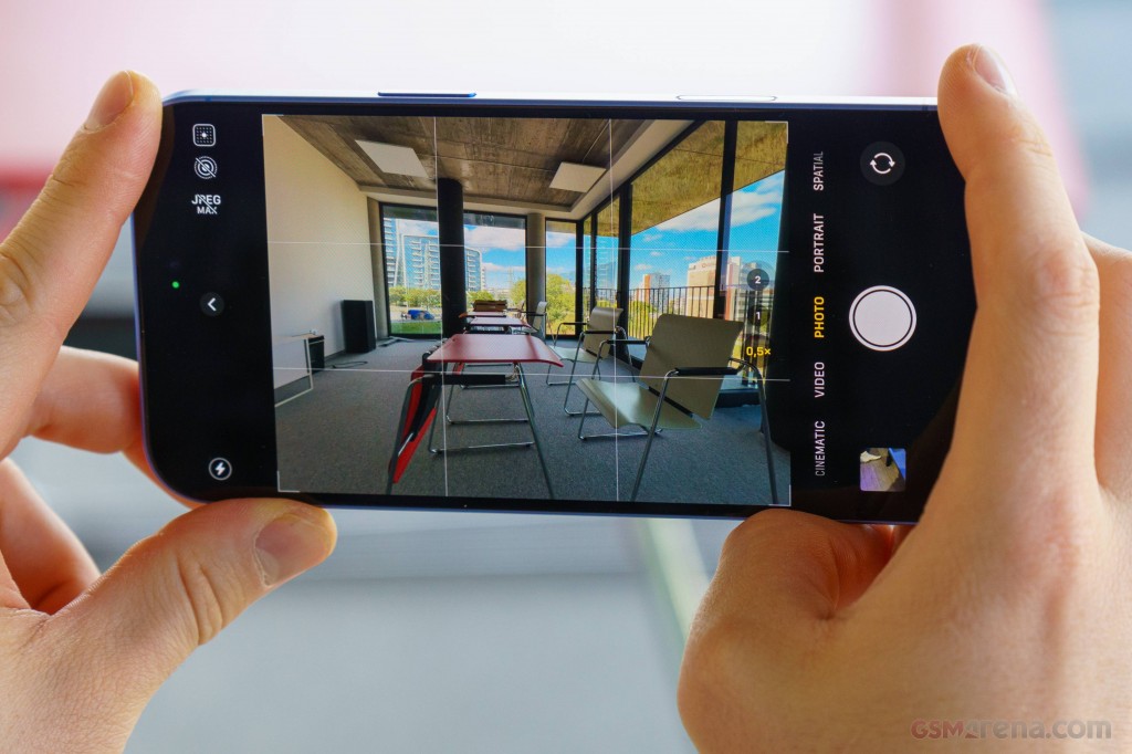 Apple iPhone 16 Plus hands-on photo 22