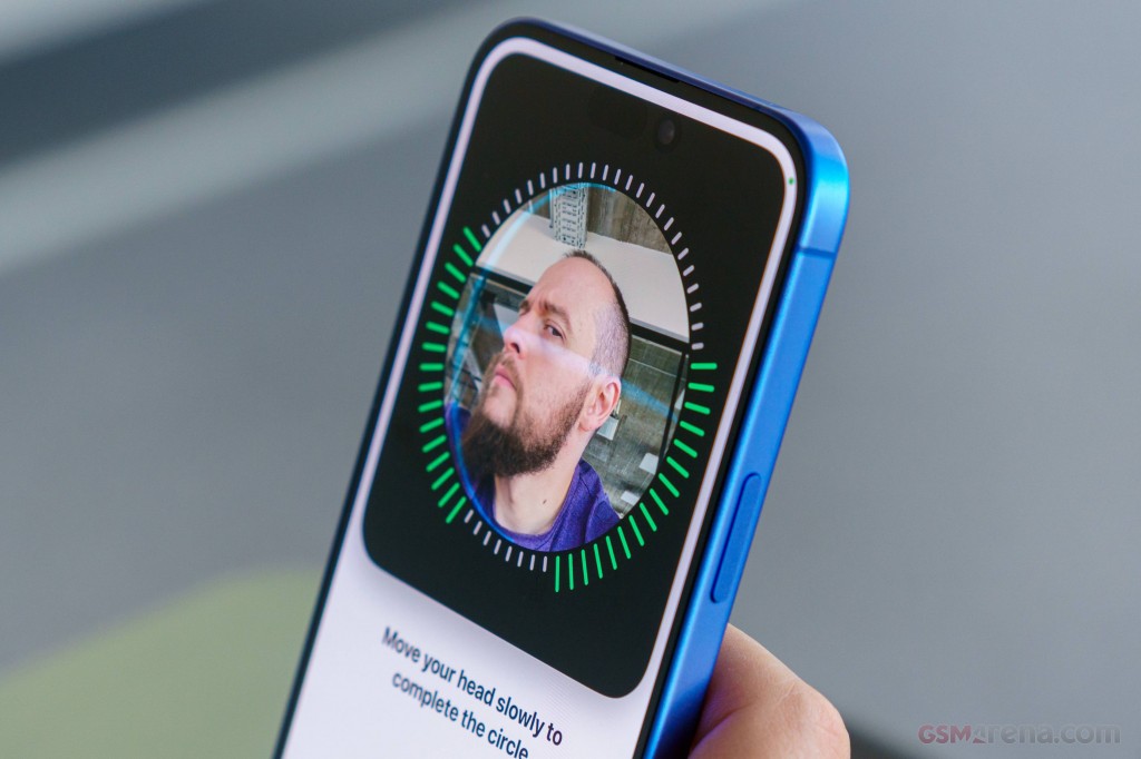 Apple iPhone 16 Plus hands-on photo 23
