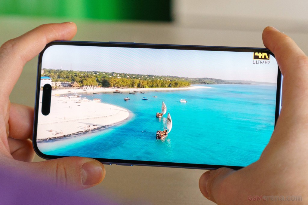 Apple iPhone 16 Plus hands-on photo 24