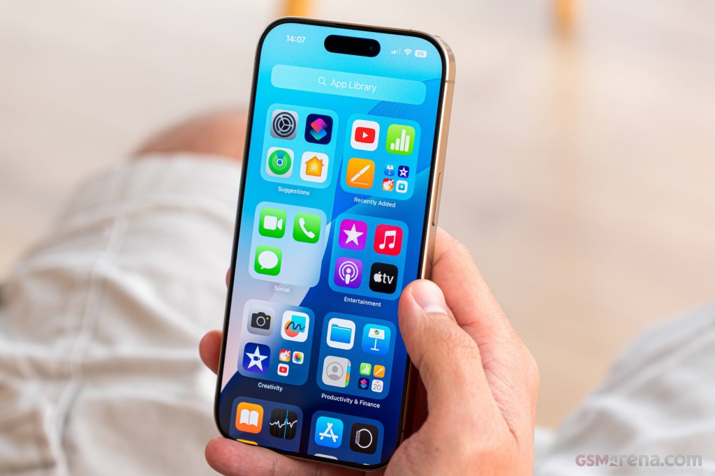 Apple iPhone 16 Pro hands-on photo 27