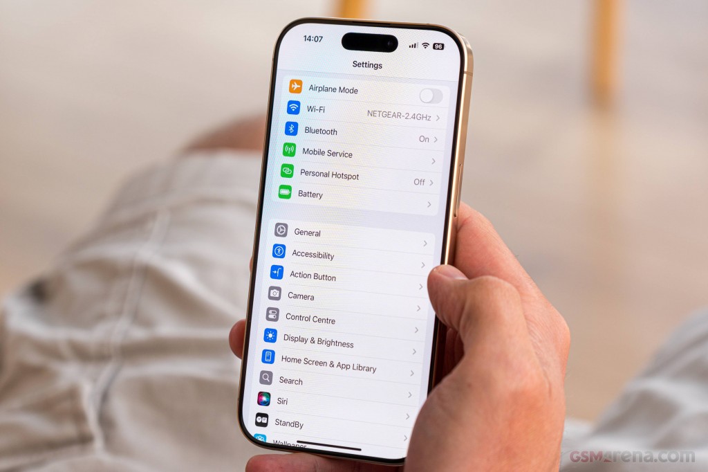 Apple iPhone 16 Pro hands-on photo 28