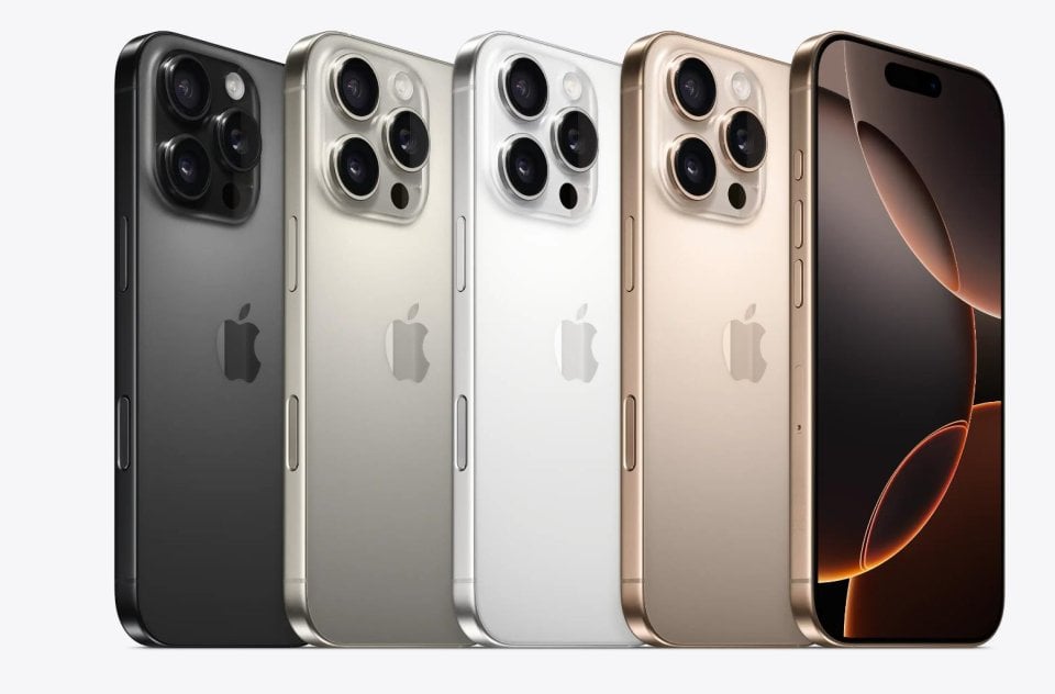 Apple iPhone 16 Pro view 5