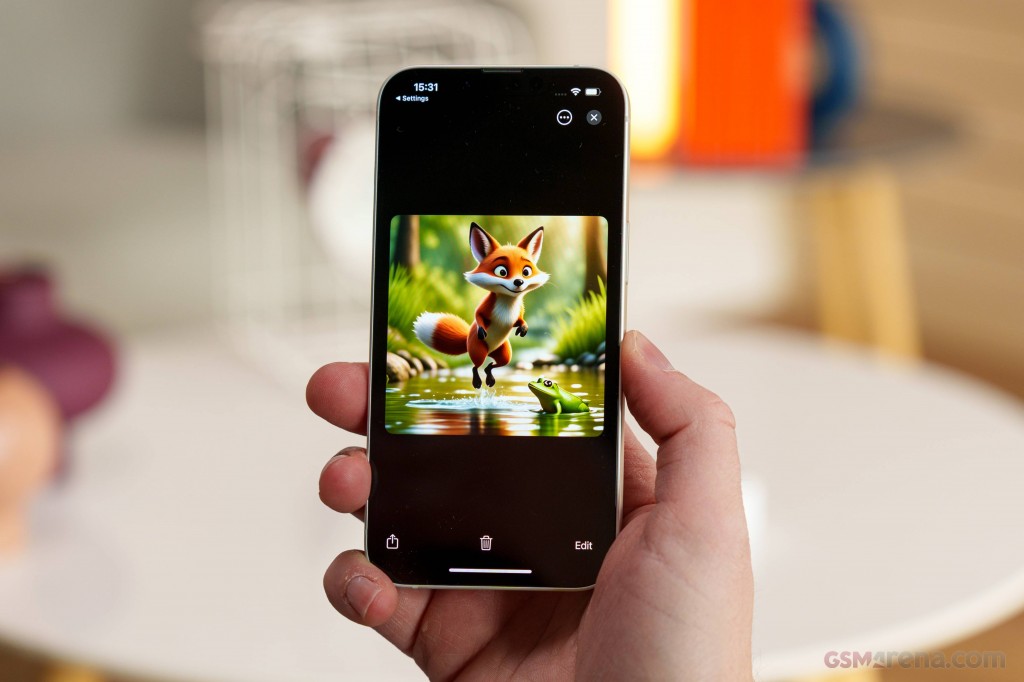 Apple iPhone 16e hands-on photo 33