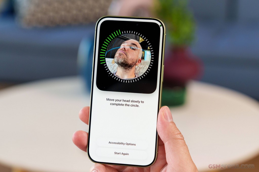 Apple iPhone 17 hands-on photo 32