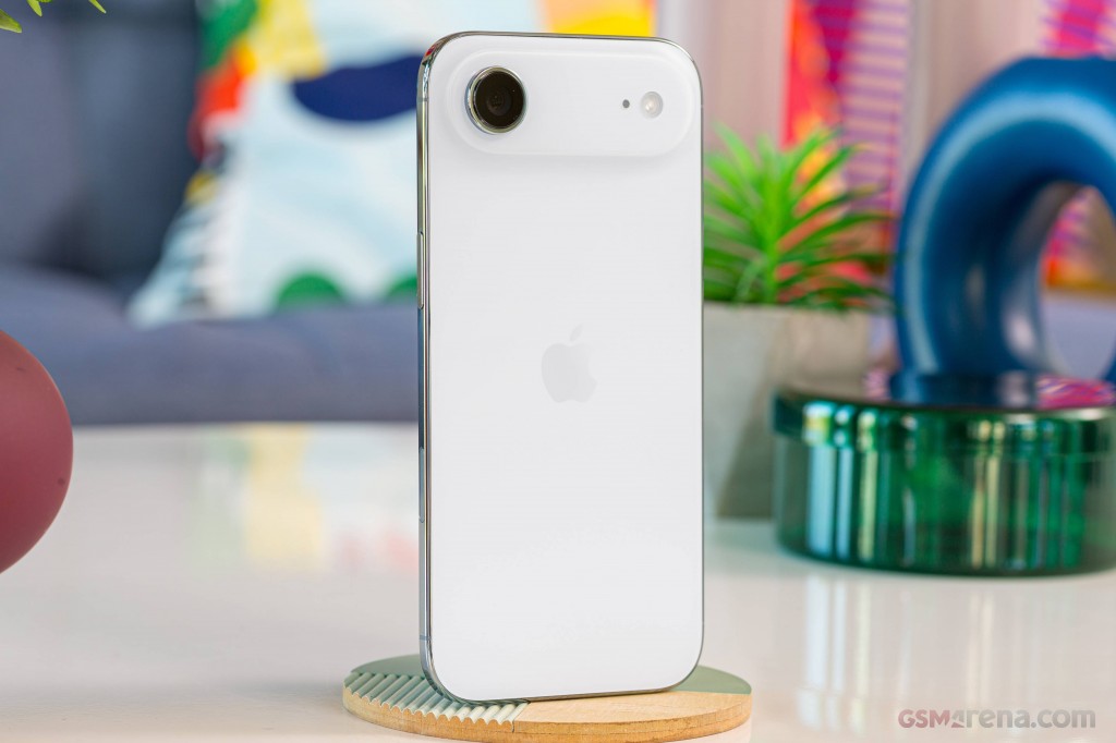 Apple iPhone Air hands-on photo 3