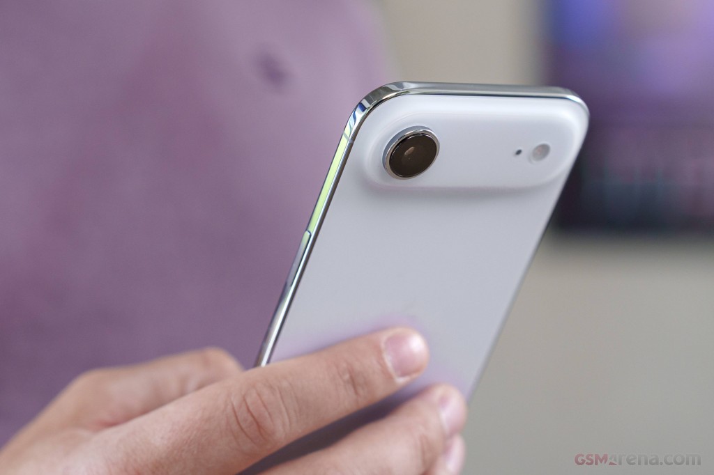 Apple iPhone Air hands-on photo 19
