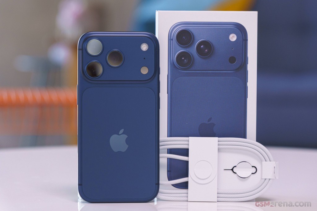 Apple iPhone 17 Pro hands-on photo 1
