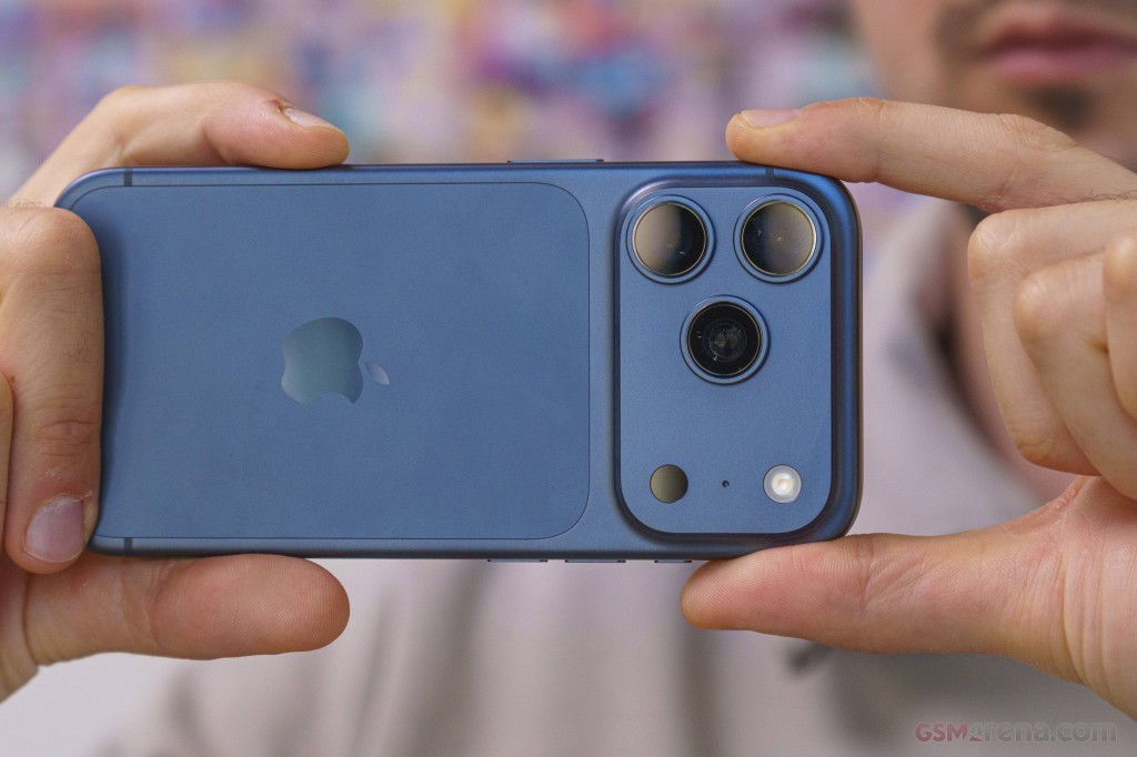 Apple iPhone 17 Pro hands-on photo 3