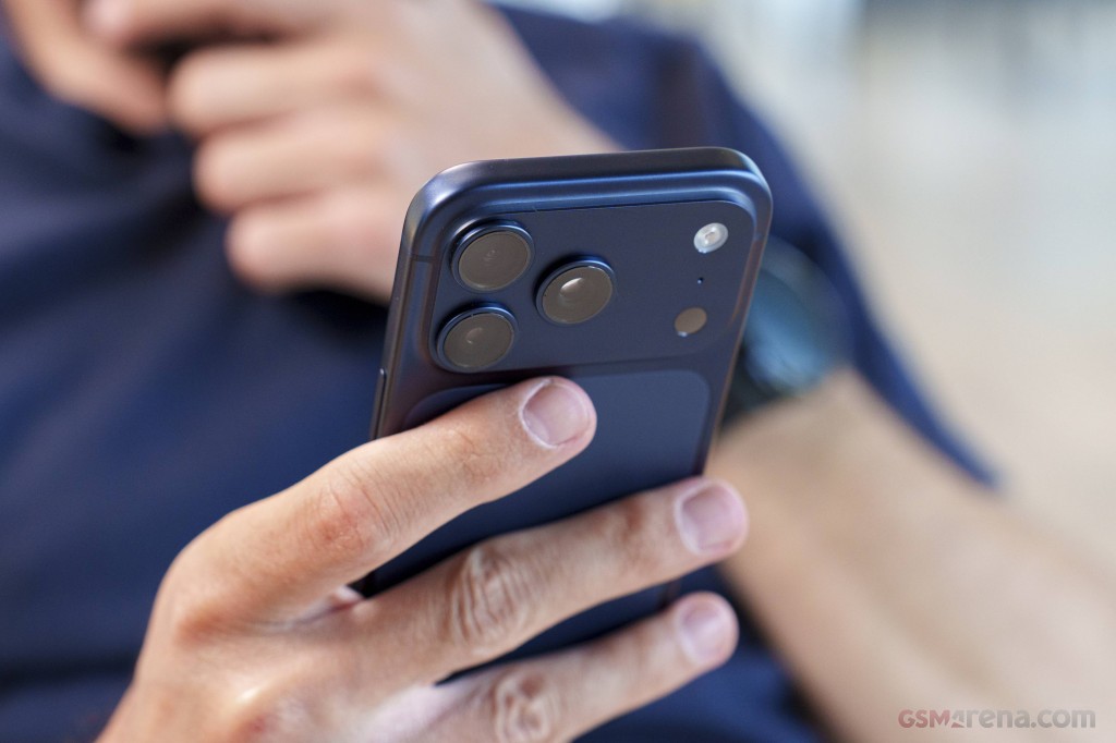 Apple iPhone 17 Pro hands-on photo 19
