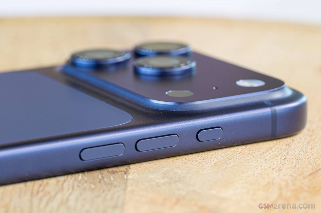 Apple iPhone 17 Pro hands-on photo 34