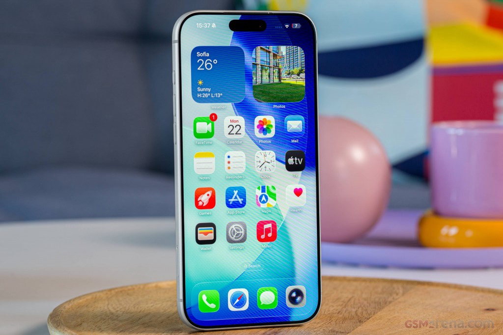 Apple iPhone 17 Pro Max hands-on photo 3
