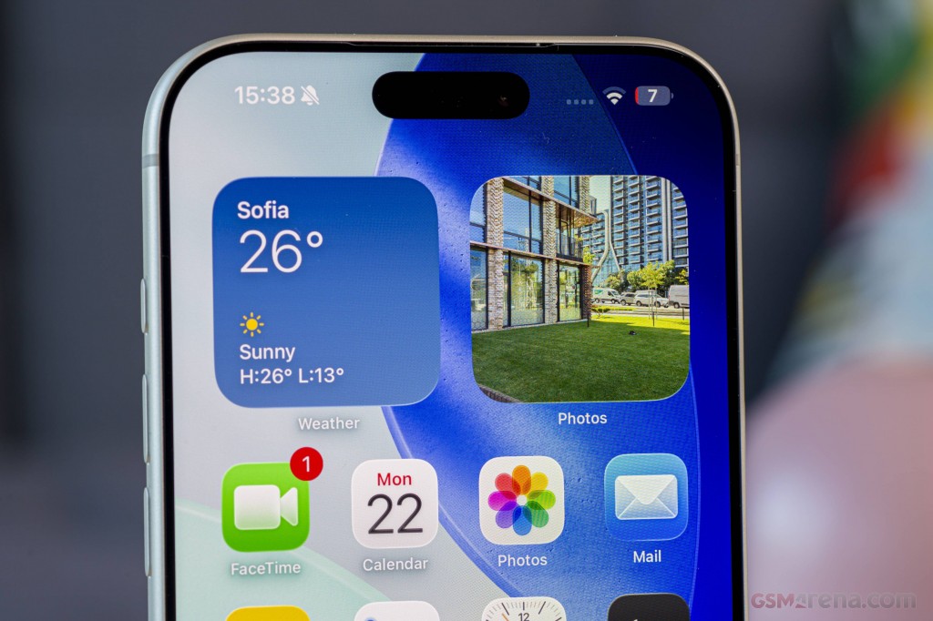 Apple iPhone 17 Pro Max hands-on photo 4