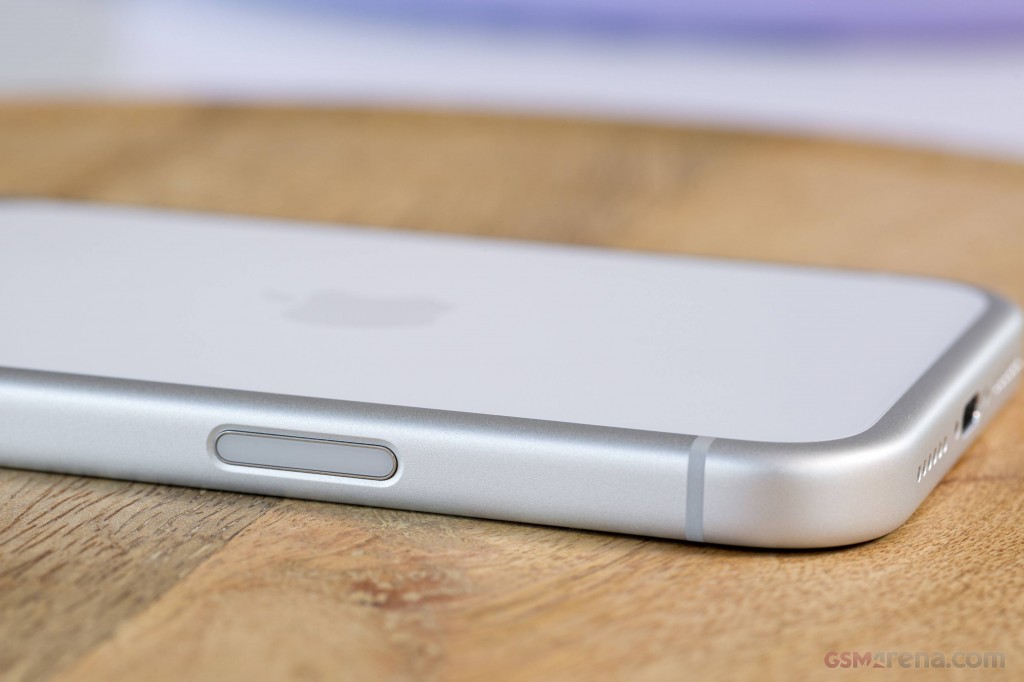 Apple iPhone 17 Pro Max hands-on photo 11