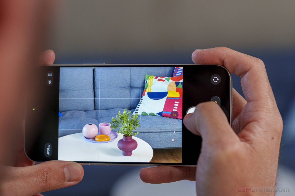 Apple iPhone 17 Pro Max hands-on photo 25