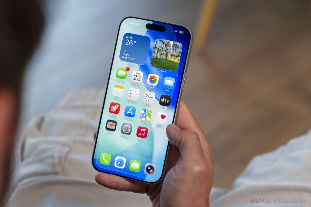 Apple iPhone 17 Pro Max hands-on photo 29