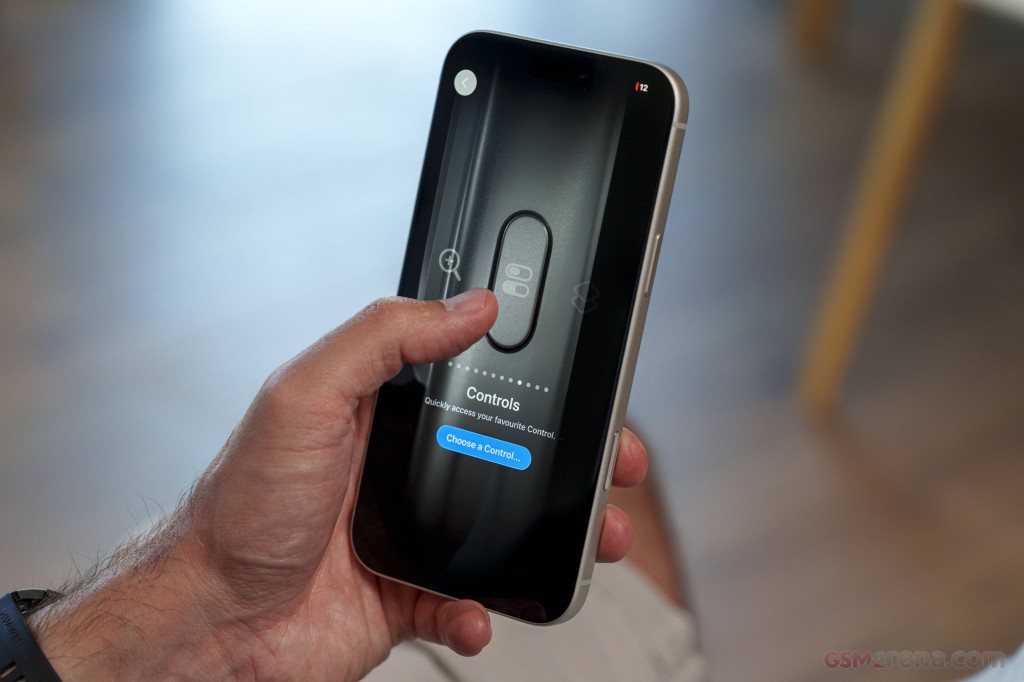 Apple iPhone 17 Pro Max hands-on photo 34