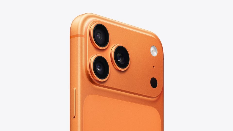 Apple iPhone 17 Pro Max view 14
