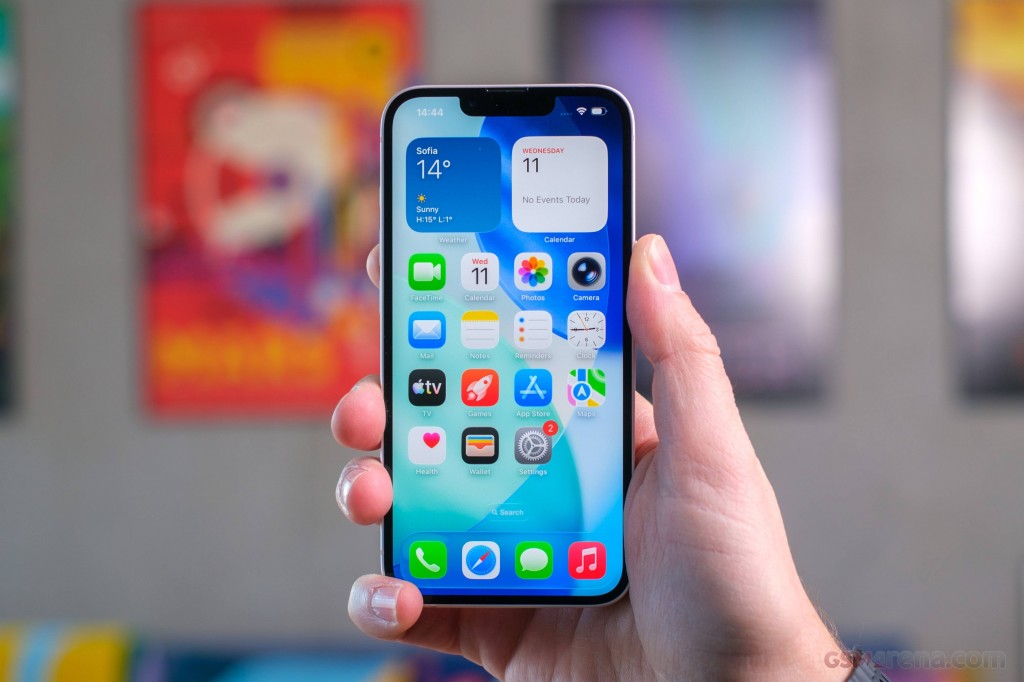 Apple iPhone 17e hands-on photo 10