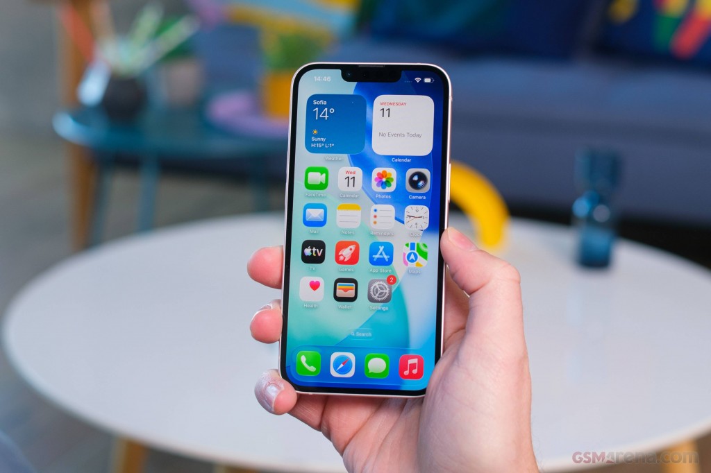 Apple iPhone 17e hands-on photo 11