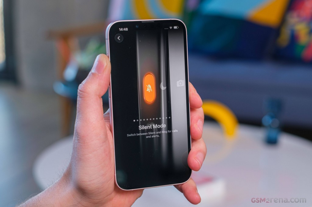 Apple iPhone 17e hands-on photo 14