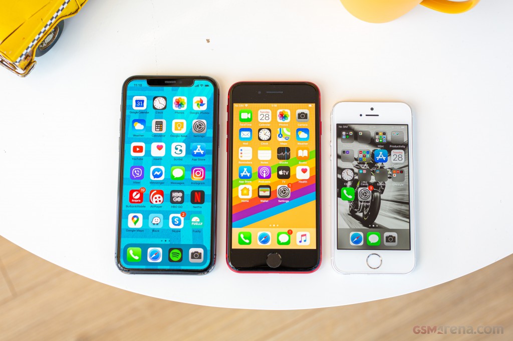 Apple iPhone SE (2020) hands-on photo 4