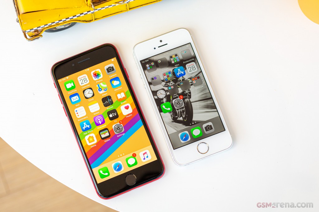 Apple iPhone SE (2020) hands-on photo 5